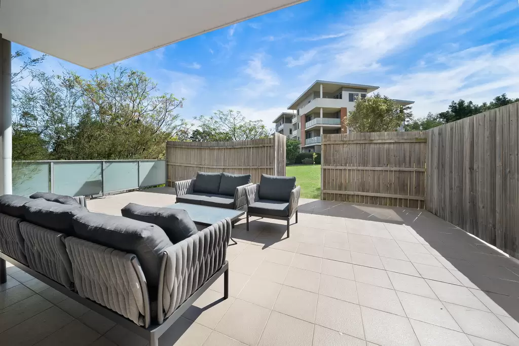102D/2 Rowe Drive, Potts Hill, Potts Hill - Thumbnail 2