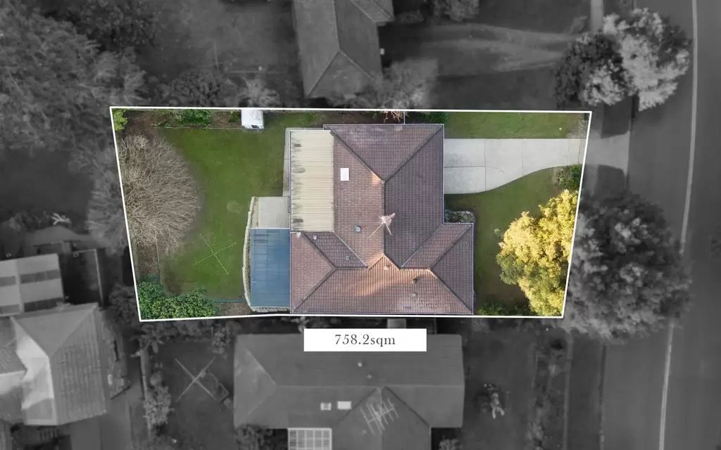 9 Edward Bennett Drive, Cherrybrook, Cherrybrook - Thumbnail 2
