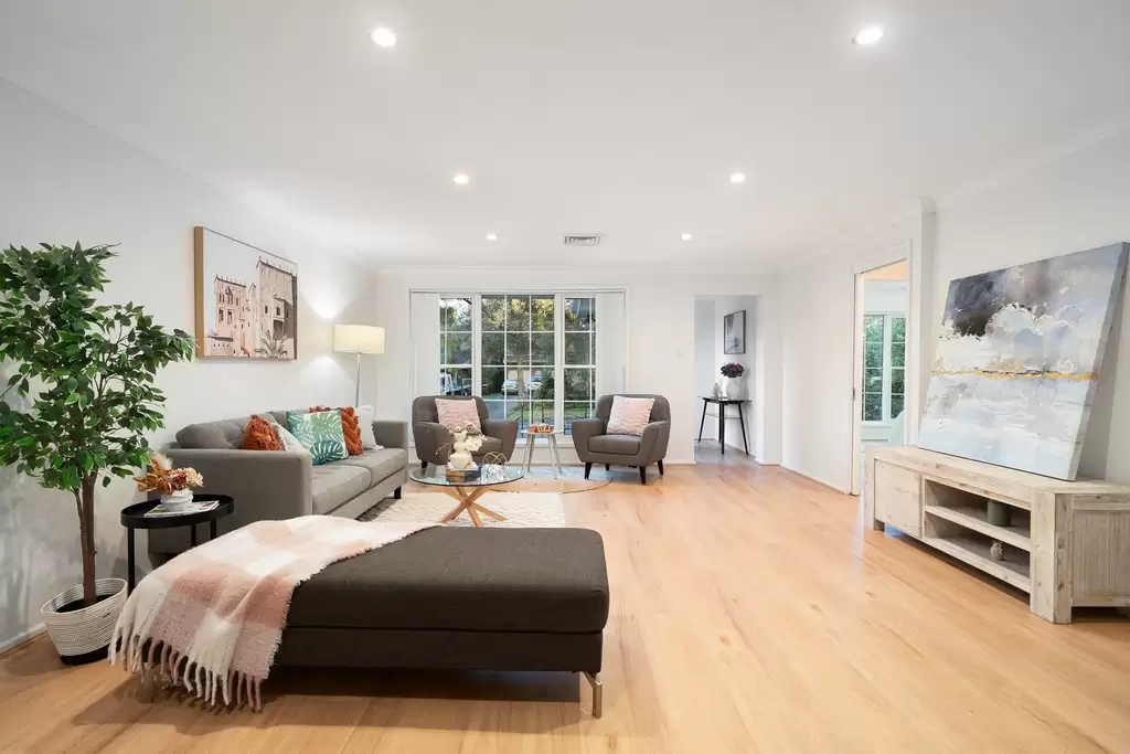 9 Edward Bennett Drive, Cherrybrook, Cherrybrook - Thumbnail 4