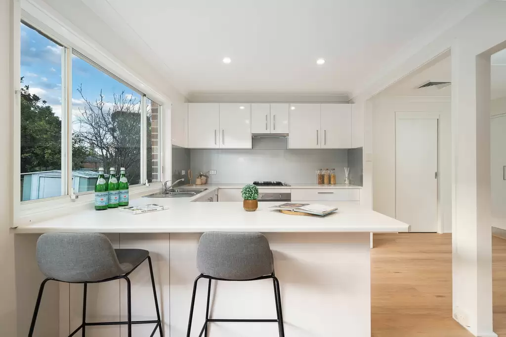 9 Edward Bennett Drive, Cherrybrook, Cherrybrook - Thumbnail 5