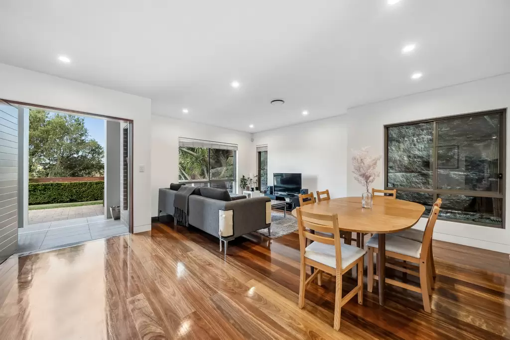 22B Bardwell Crescent, Earlwood, Earlwood - Thumbnail 2