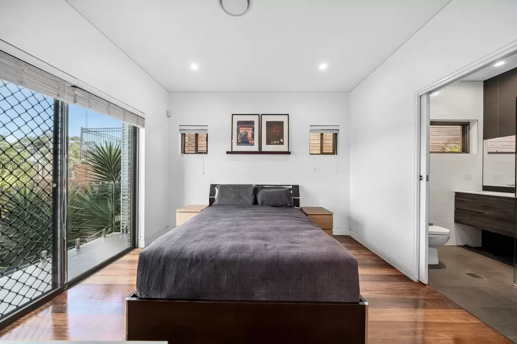 22B Bardwell Crescent, Earlwood, Earlwood - Thumbnail 5