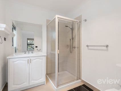 11 Buloke Avenue, Manor Lakes, VIC, 3024, Manor Lakes - Thumbnail 3