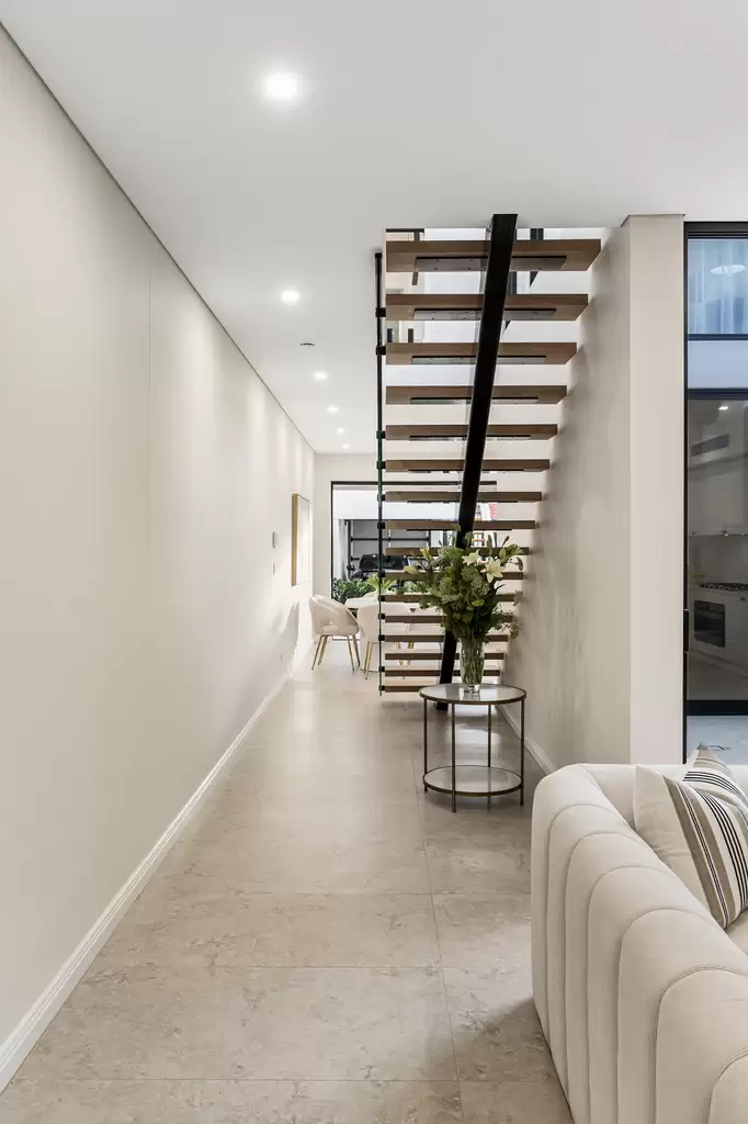 81B Staples Street, Kingsgrove, Kingsgrove - Thumbnail 2