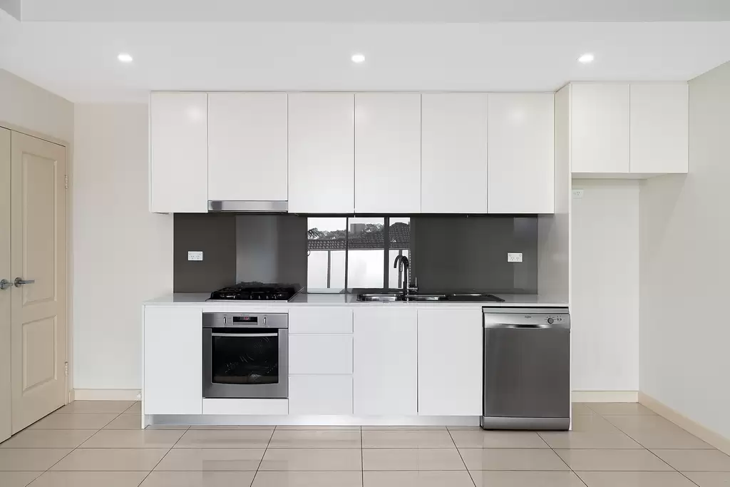 13/3a Byer Street, Enfield, Enfield - Thumbnail 3