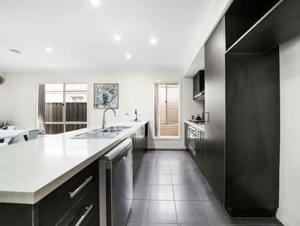 42 Eltham Parade, Manor Lakes, VIC, 3024, Manor Lakes - Thumbnail 6