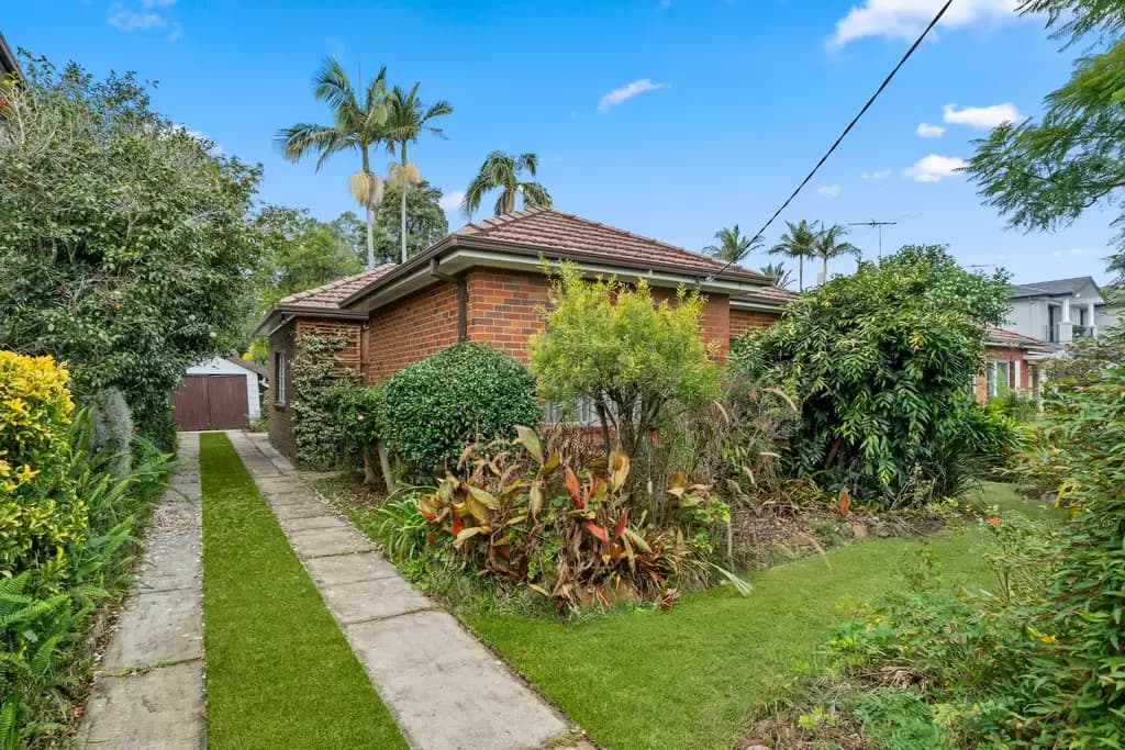 20 Boden Avenue, Strathfield, Strathfield - Image 1