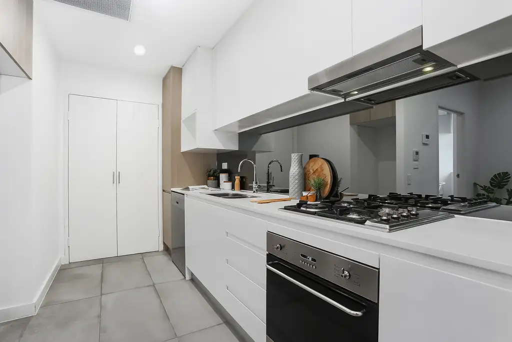 311/14 McGill Street, Lewisham, Lewisham - Thumbnail 2