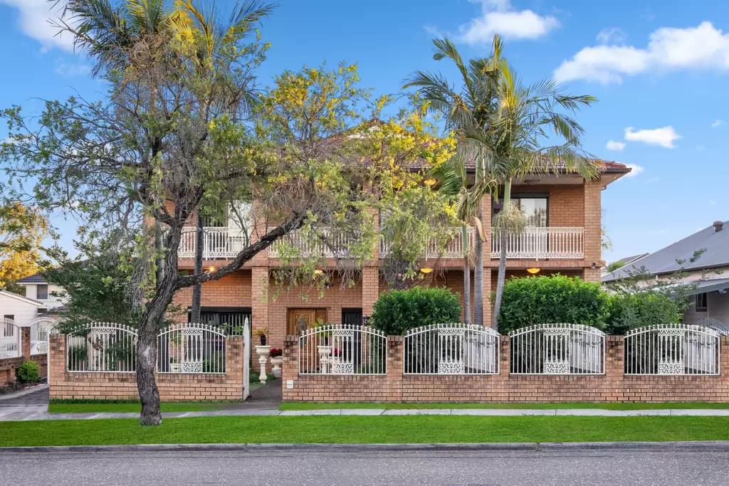16 Old Kent Road, Greenacre, Greenacre - Image 1