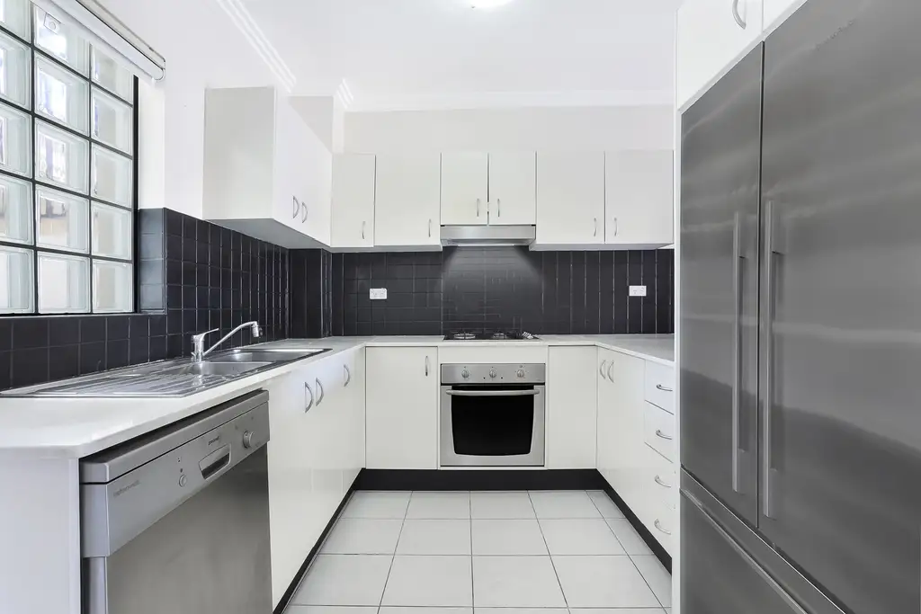24/8-16 Water Street, Strathfield South, Strathfield South - Thumbnail 3