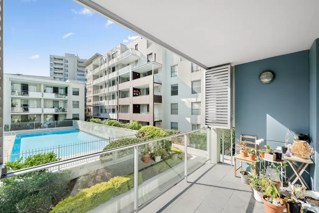 212/11 Lewis Avenue, Rhodes, Rhodes - Image 1