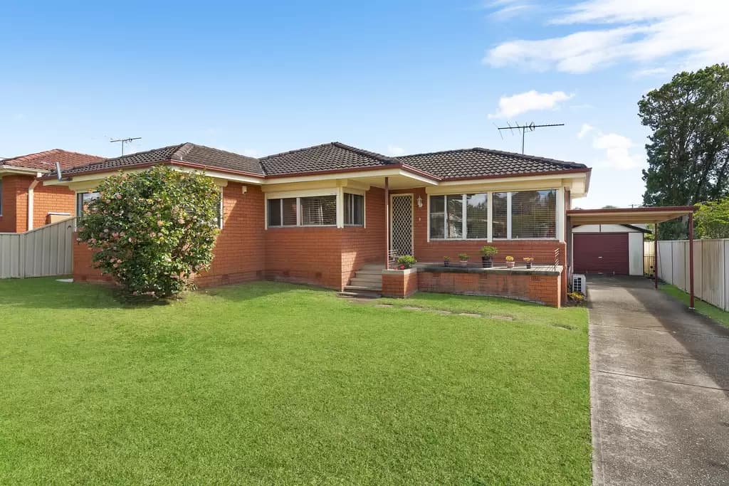 9 Bathurst Street, Leumeah, Leumeah - Image 1