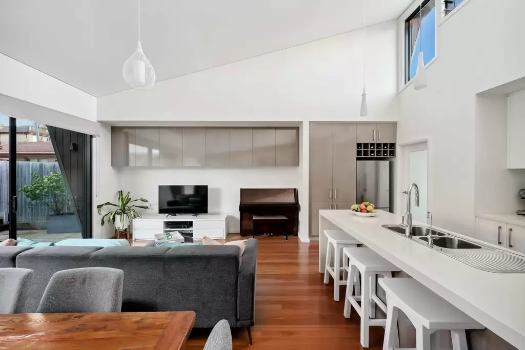 17 Lucy Street, Ashfield, Ashfield - Thumbnail 2