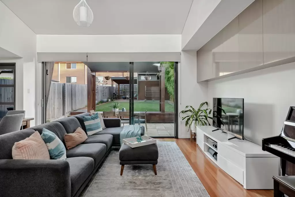 17 Lucy Street, Ashfield, Ashfield - Thumbnail 4