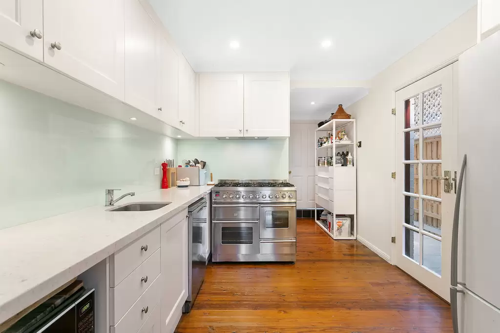 13 Wellington Street, Croydon, Croydon - Thumbnail 4