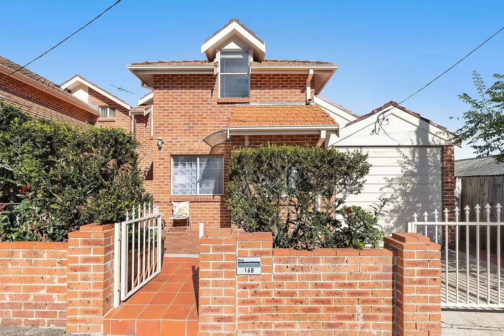 16B Woodside Avenue, Burwood, Burwood - Image 1