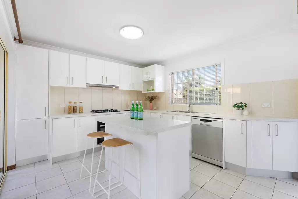 16B Woodside Avenue, Burwood, Burwood - Thumbnail 3