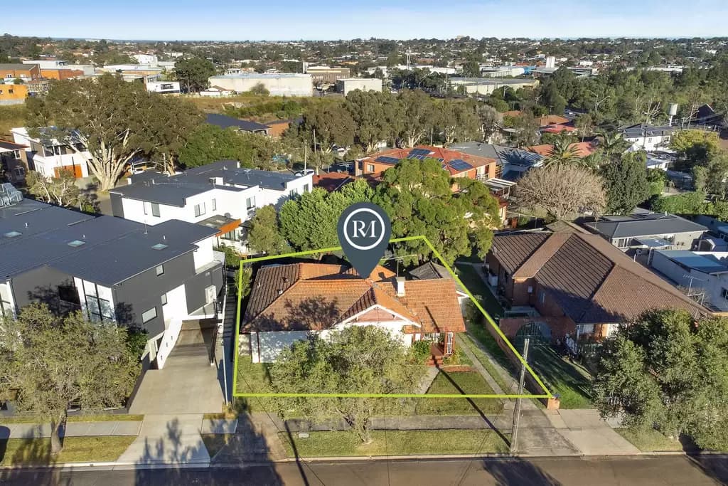 4 Boronia Street, Belfield, Belfield - Thumbnail 3
