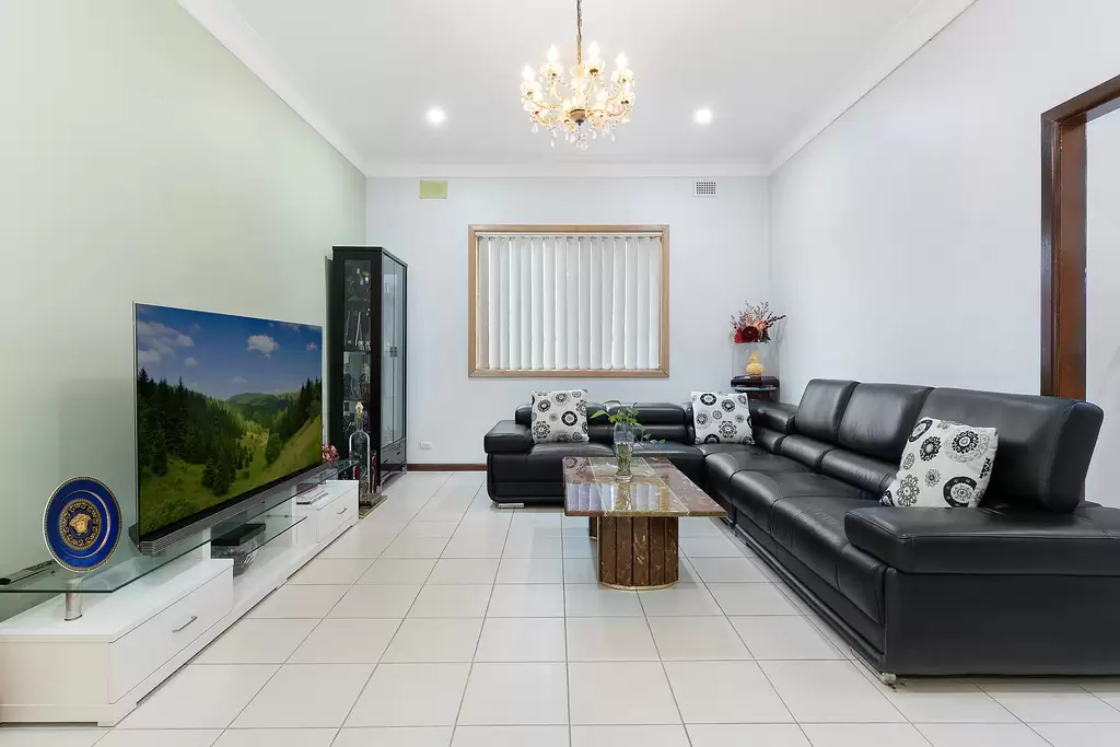 16 Oxford Avenue, Bankstown, Bankstown - Thumbnail 2