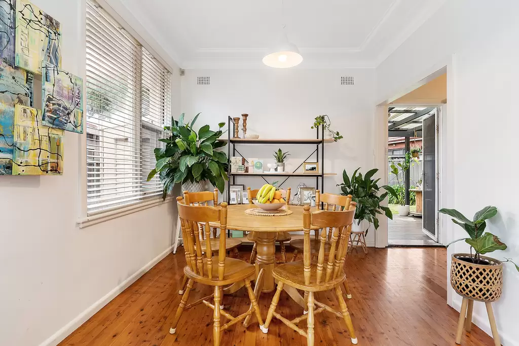 8 Parkview Avenue, Belfield, Belfield - Thumbnail 4