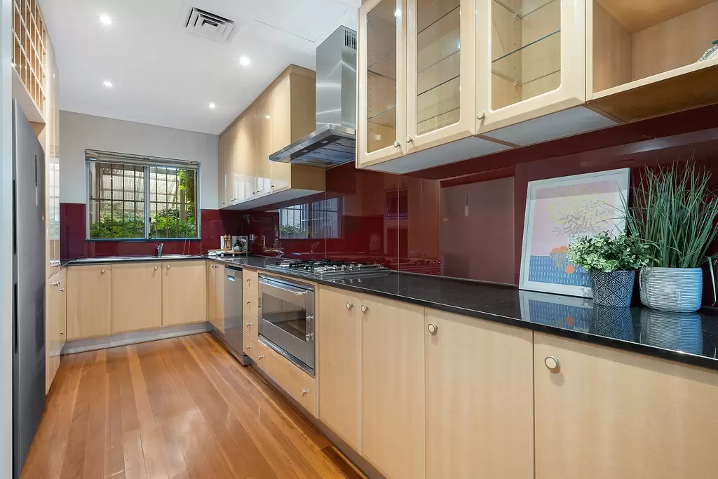 2/74-80 Beresford Road, Strathfield, Strathfield - Thumbnail 4