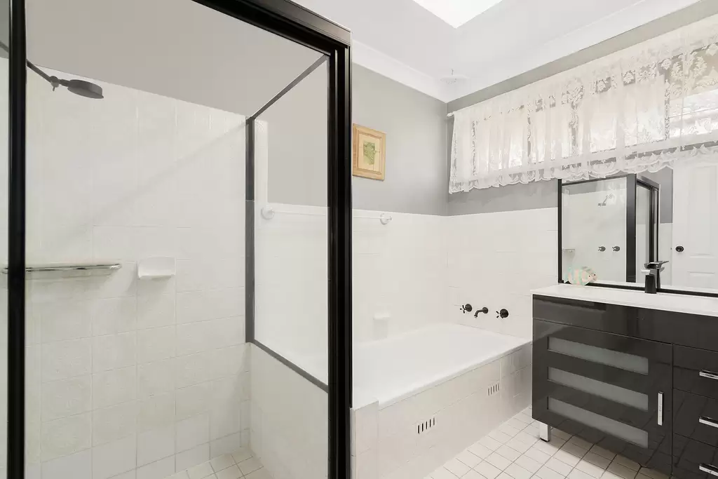 70 St Andrews Boulevard, Casula, Casula - Thumbnail 6