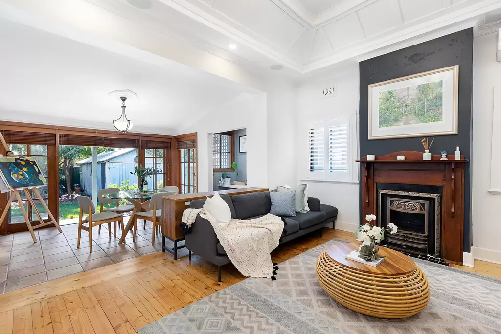 4 Earle Avenue, Ashfield, Ashfield - Image 1