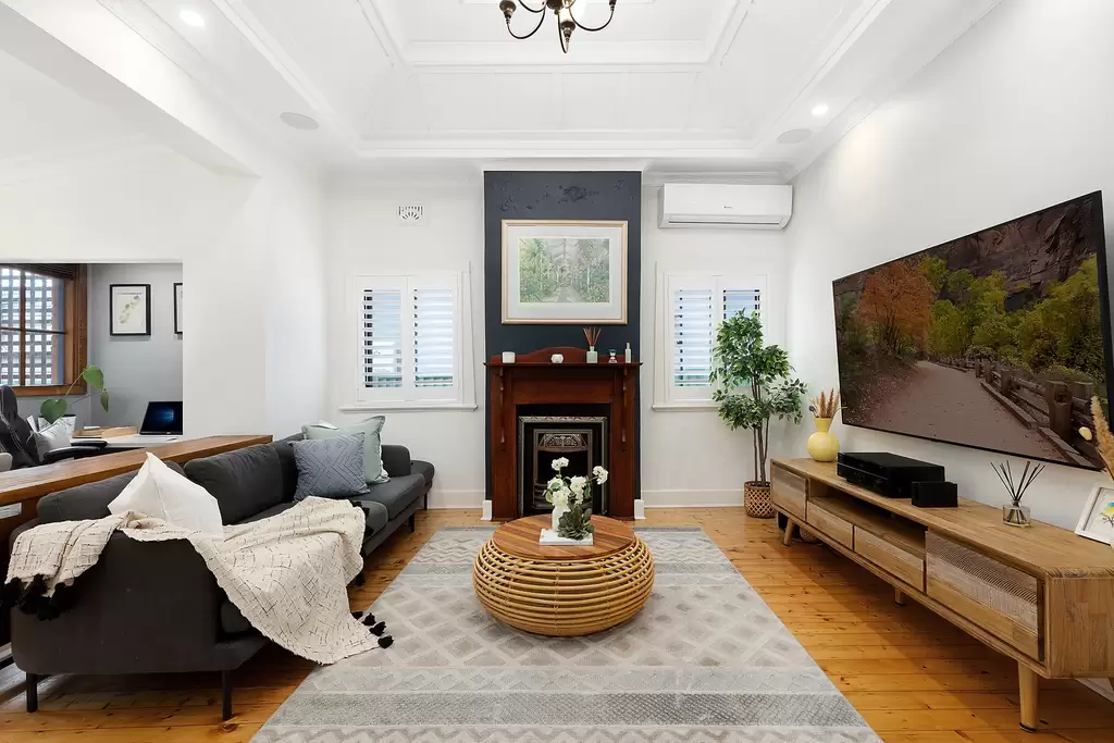 4 Earle Avenue, Ashfield, Ashfield - Thumbnail 2