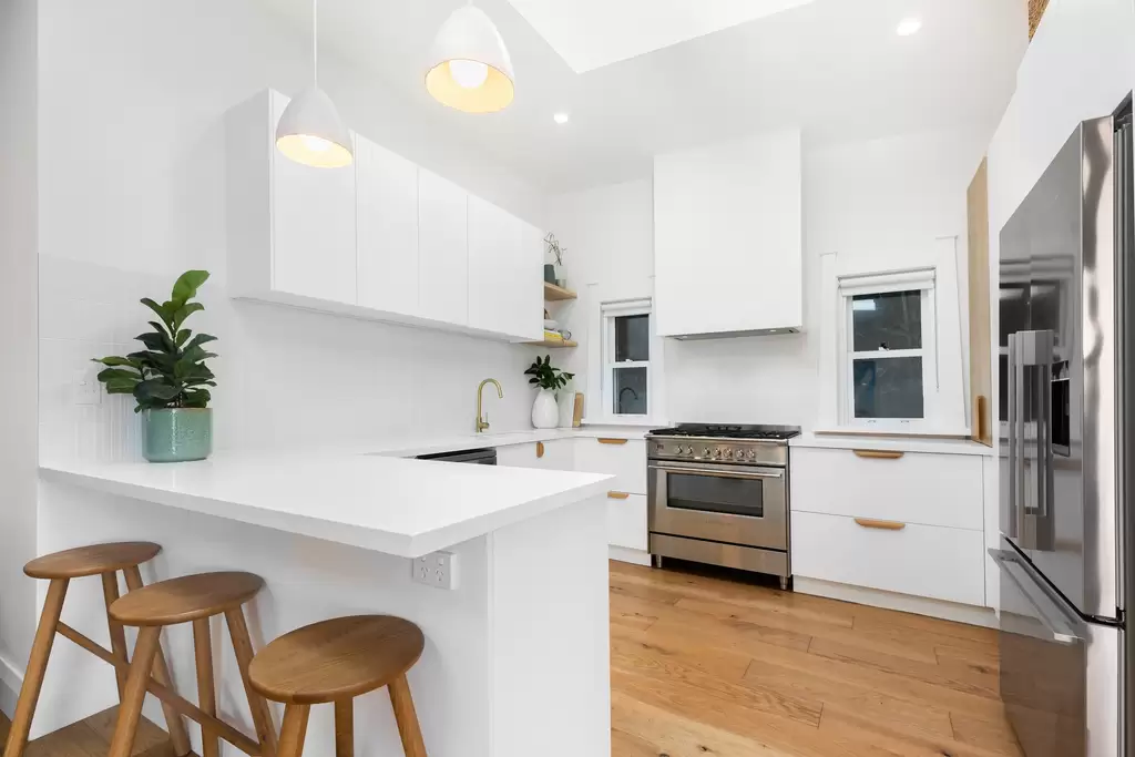 8A Hardy Street, Ashfield, Ashfield - Thumbnail 2