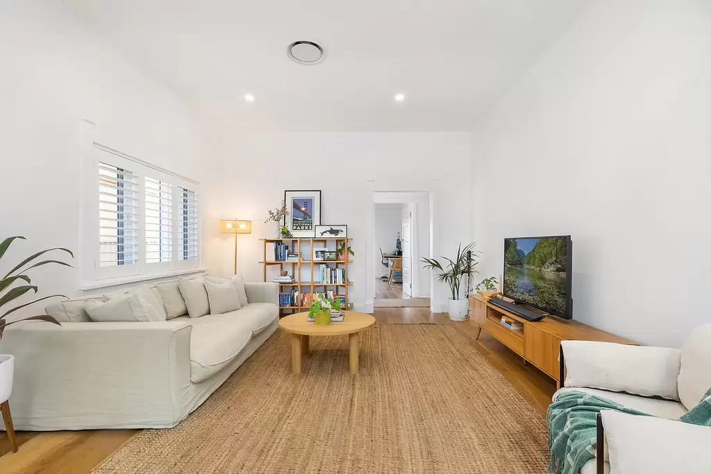 8A Hardy Street, Ashfield, Ashfield - Thumbnail 3