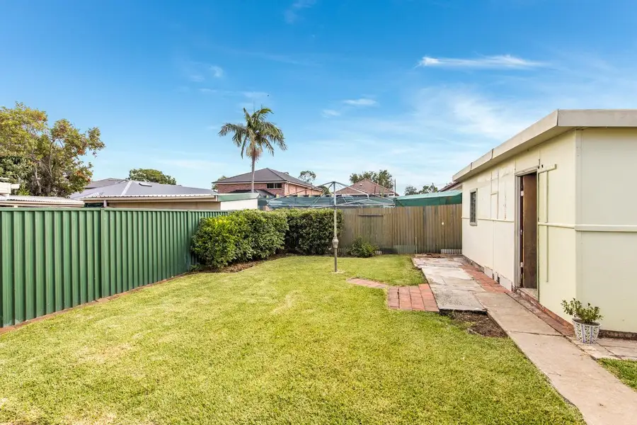 24 Merle Street, Bass Hill, Bass Hill - Thumbnail 5