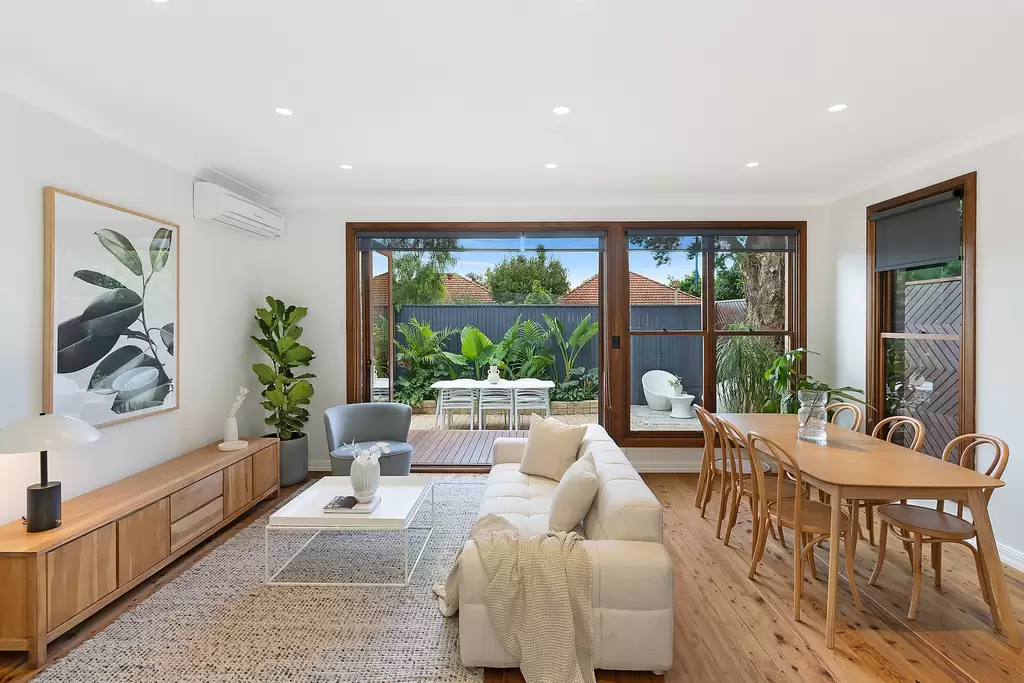 9 Royce Avenue, Croydon, Croydon - Thumbnail 2