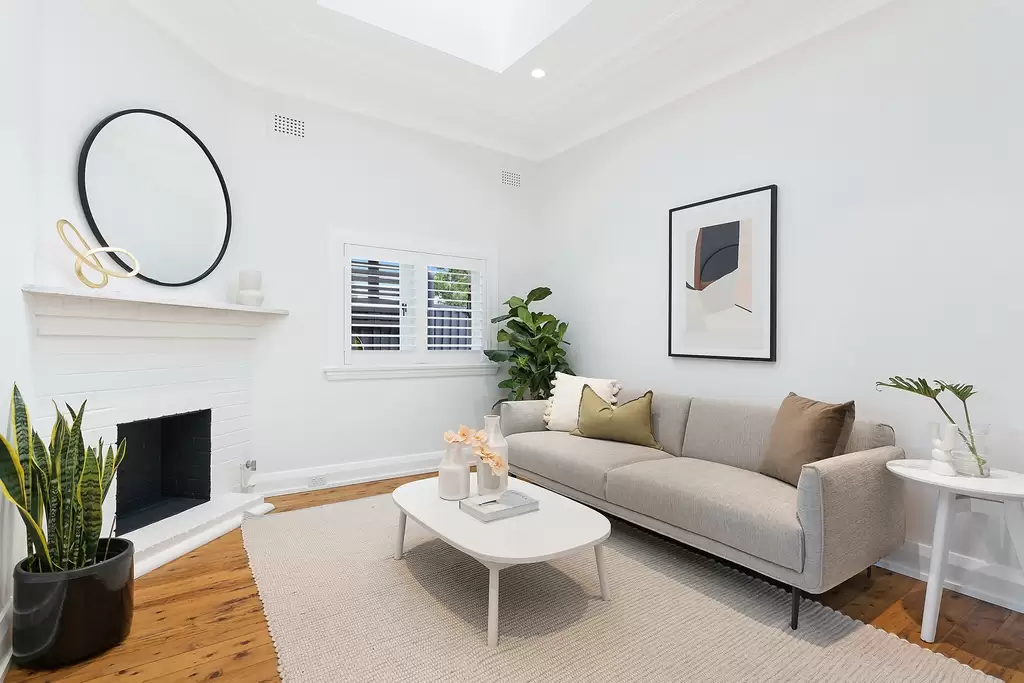 9 Royce Avenue, Croydon, Croydon - Thumbnail 3