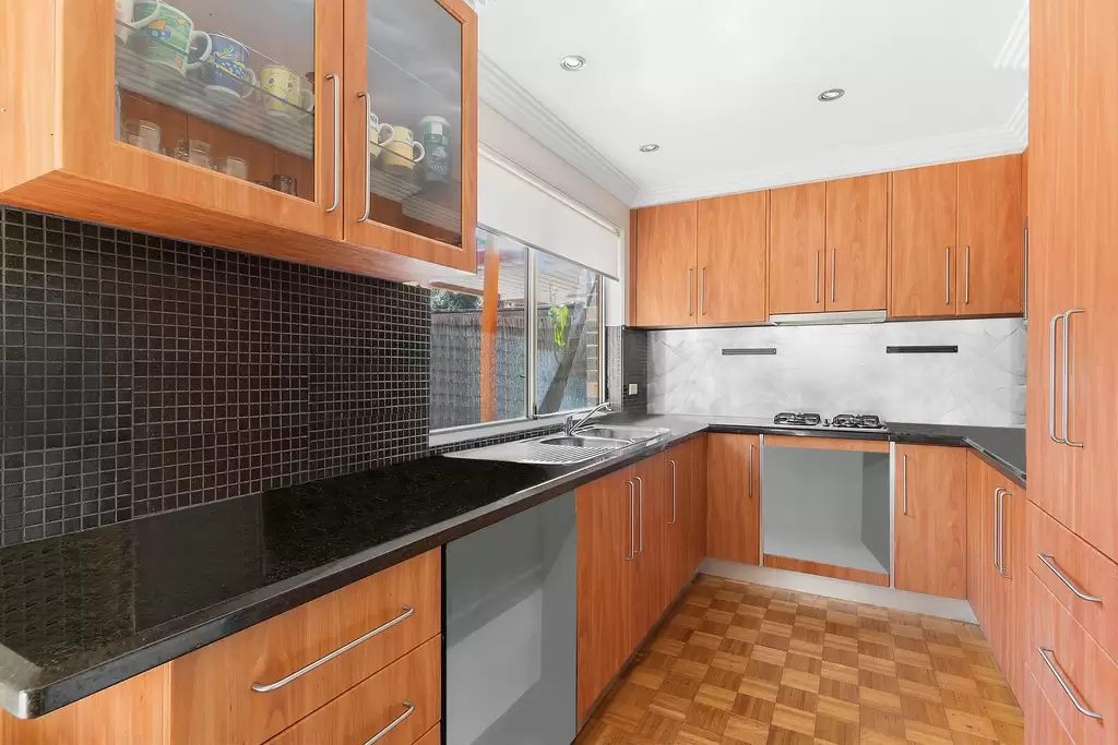 23/8-10 Watergum Way, Greenacre, Greenacre - Thumbnail 4