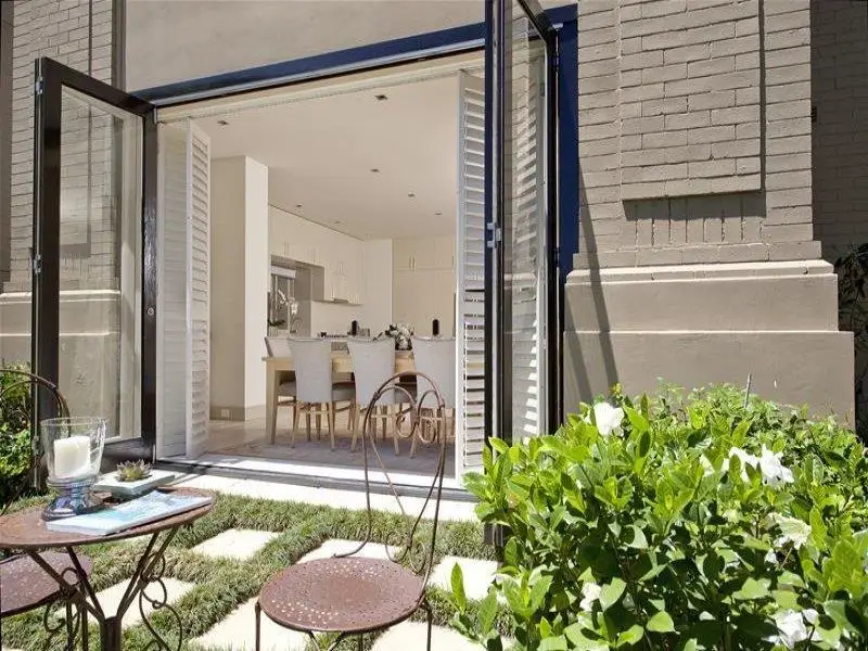 1/4 New Beach Road, Darling Point, Darling Point - Thumbnail 2