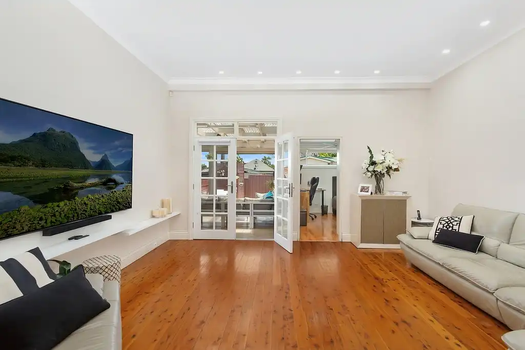 15 Heydon Street, Enfield, Enfield - Thumbnail 2
