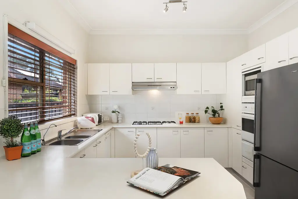 8 Sherwood Place, North Ryde, North Ryde - Thumbnail 5