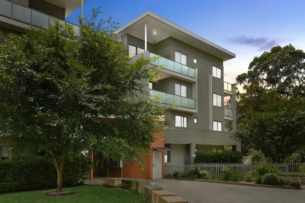 205D/2 Rowe Drive, Potts Hill, Potts Hill - Image 1