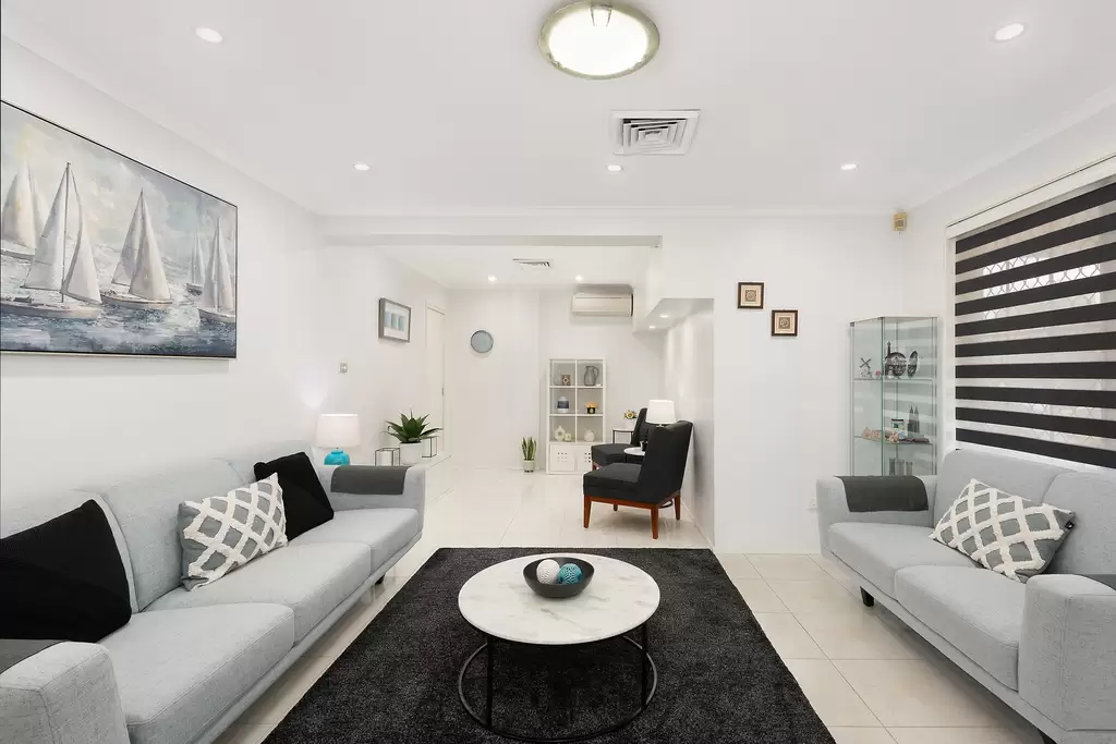 13 Ron Scott Circuit, Greenacre, Greenacre - Thumbnail 2