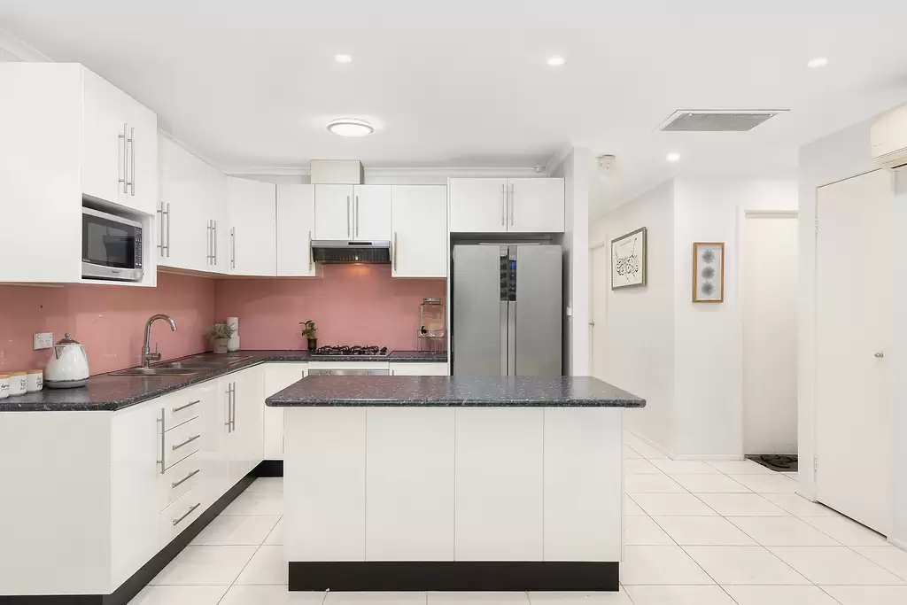 13 Ron Scott Circuit, Greenacre, Greenacre - Thumbnail 3
