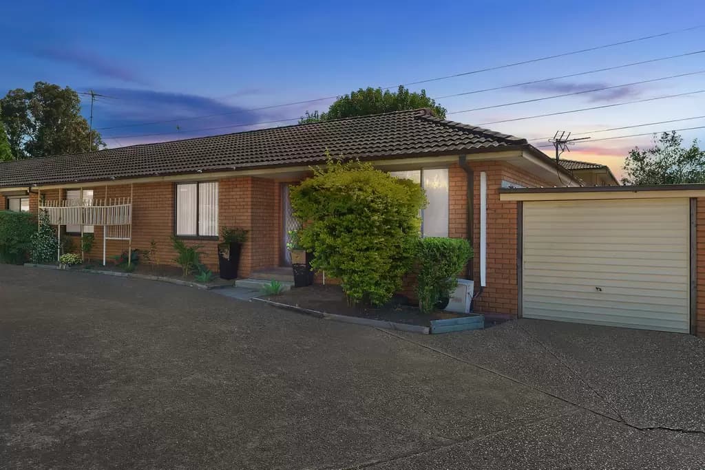 4/22 Chiswick Road, Greenacre, Greenacre - Image 1
