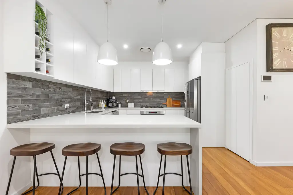 54 The Crescent, Homebush, Homebush - Thumbnail 3