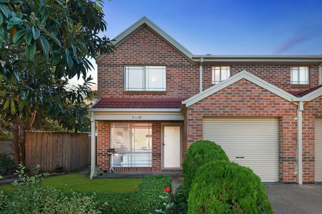 7/19 Ron Scott Circuit, Greenacre, Greenacre - Image 1