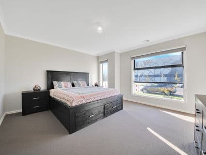 85 Holyoake Parade, Manor Lakes, VIC, 3024, Manor Lakes - Thumbnail 3