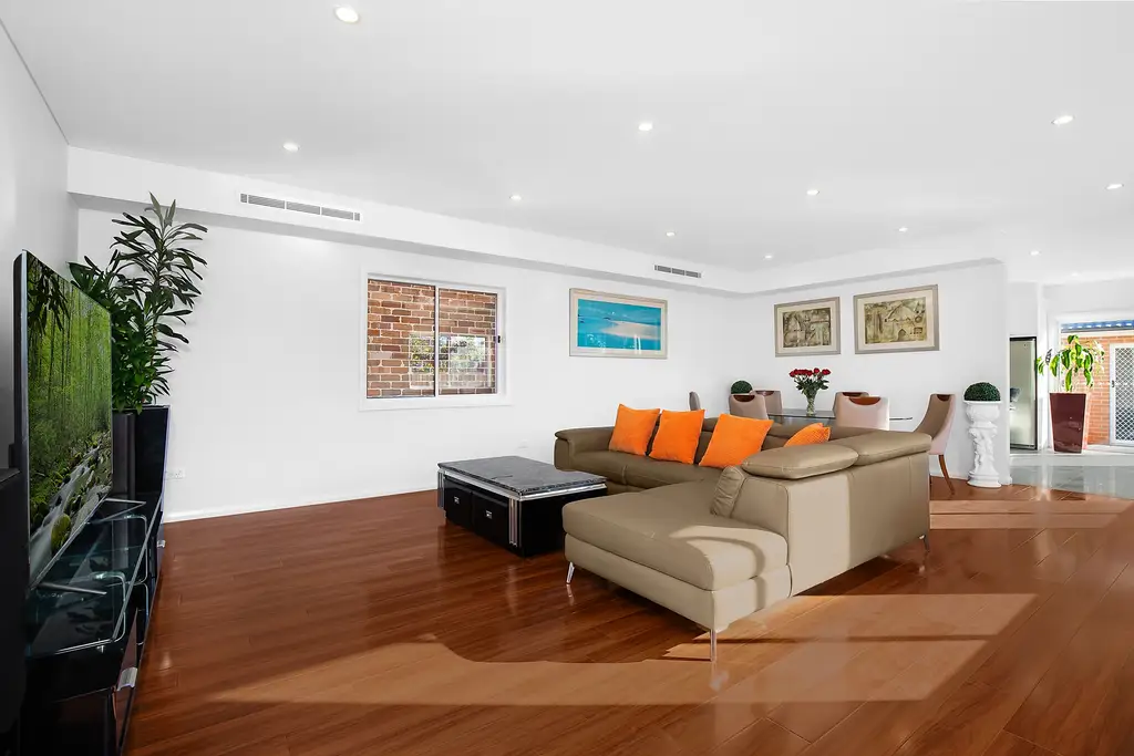 13 Shaftesbury Road, Burwood, Burwood - Thumbnail 2