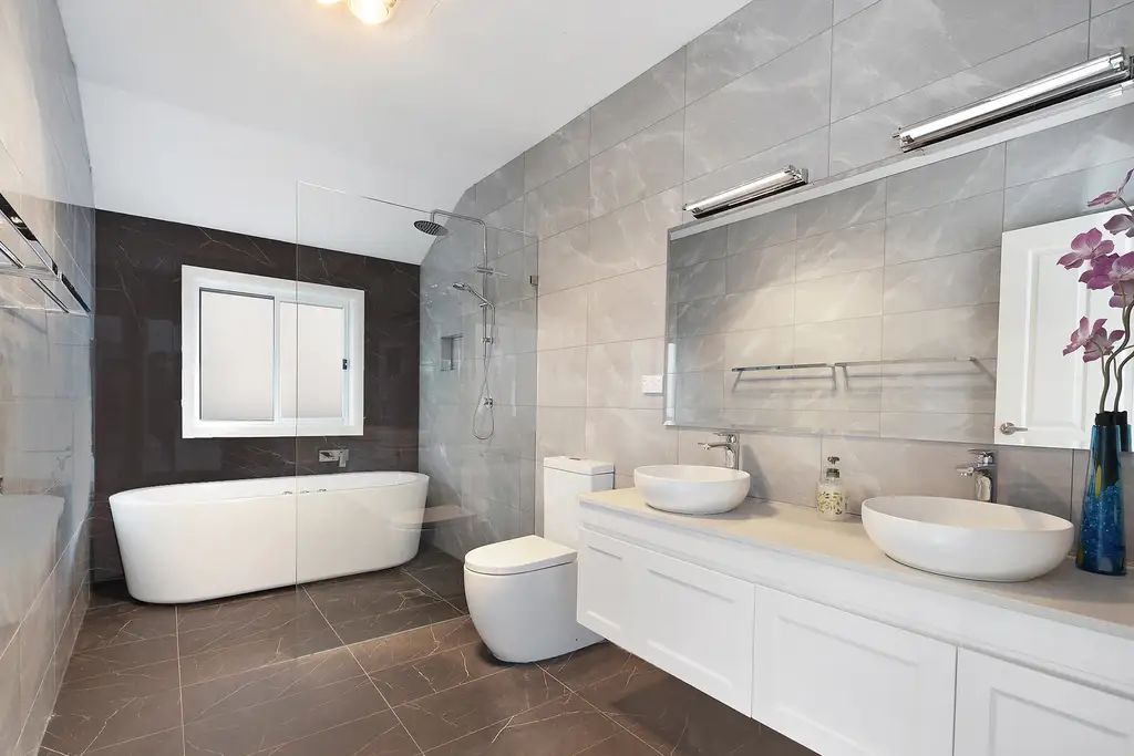 13 Shaftesbury Road, Burwood, Burwood - Thumbnail 3
