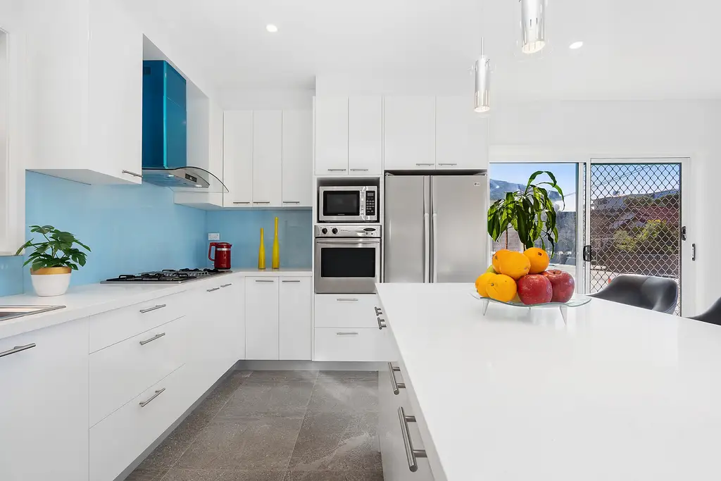 13 Shaftesbury Road, Burwood, Burwood - Thumbnail 4