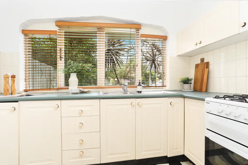 1/33B-33C Angelo Street, Burwood, Burwood - Thumbnail 4