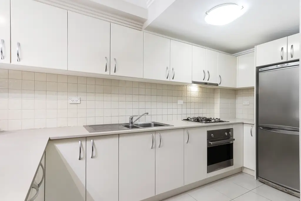 6/3-7 Grosvenor Street, Croydon, Croydon - Thumbnail 2