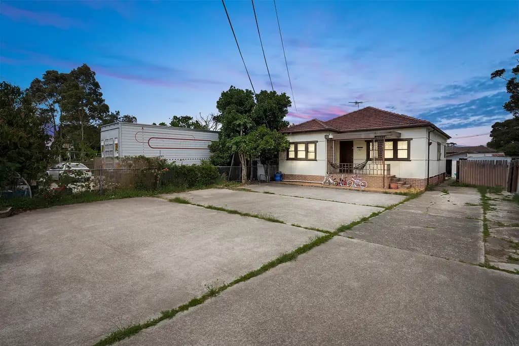 735-737 Hume Highway, Bass Hill, Bass Hill - Thumbnail 3